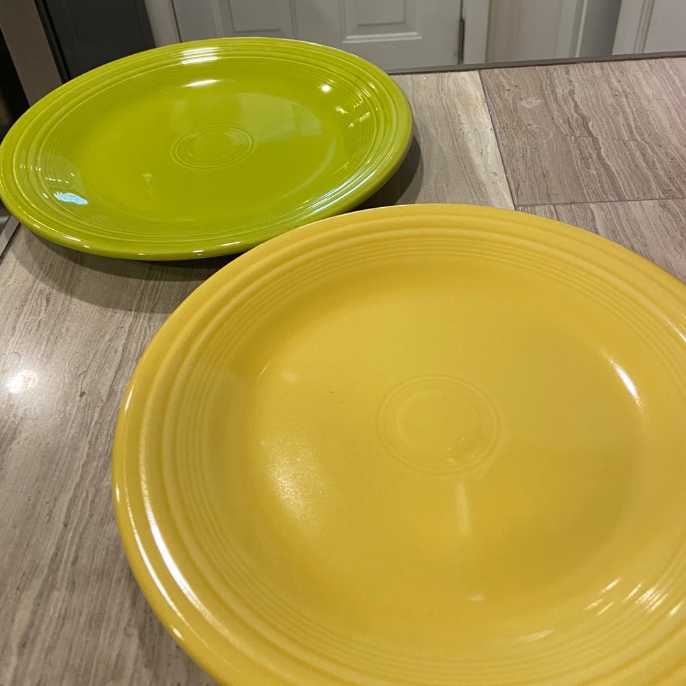 Fiestaware dinner plates 💛💚